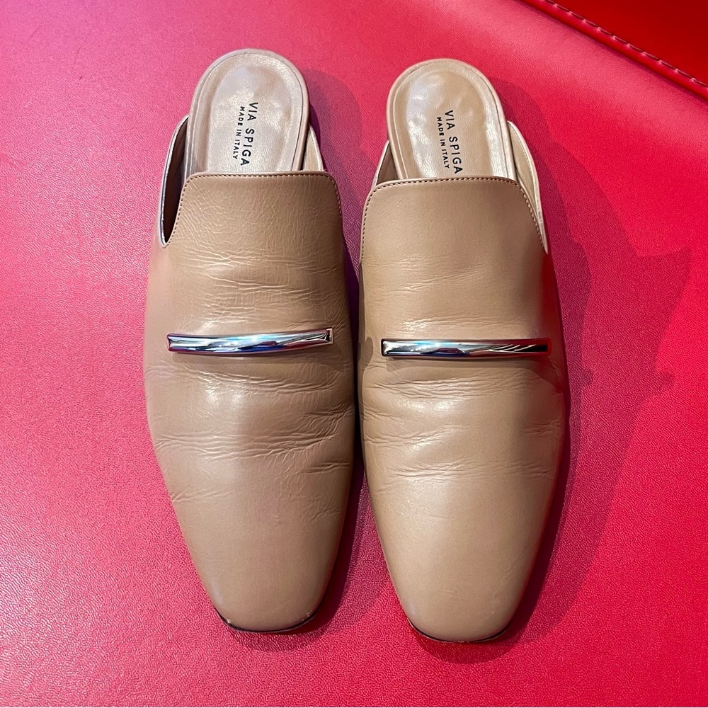 Via Spiga V-Tara Leather Mules w/box